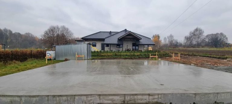 Projektowanie sieci wodno-kanalizacyjnych dla osiedli domów jednorodzinnych. rola nowoczesnych systemów eko-inżynierii
